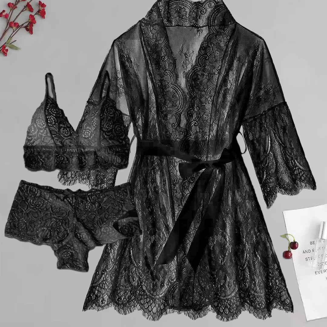 Élanora Lace Robe &amp; Lingerie Set