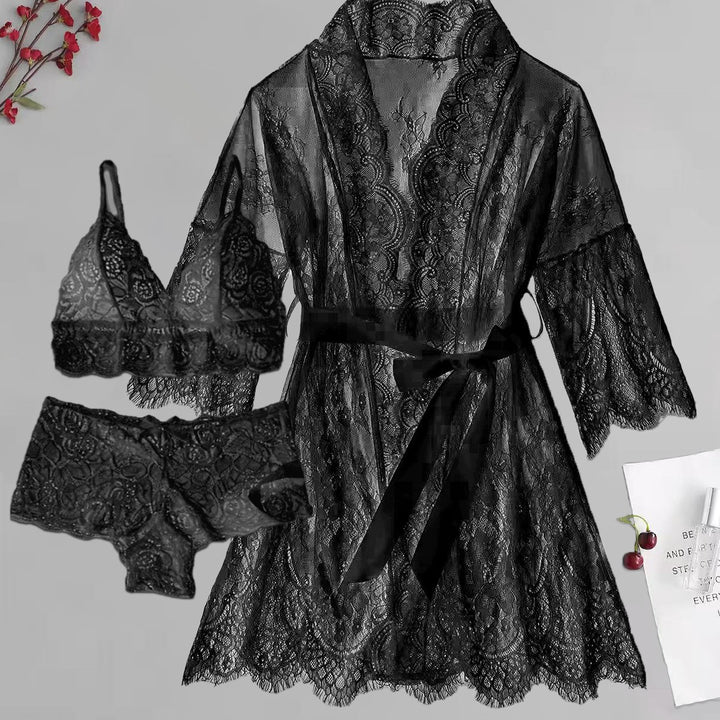 Élanora Lace Robe &amp; Lingerie Set