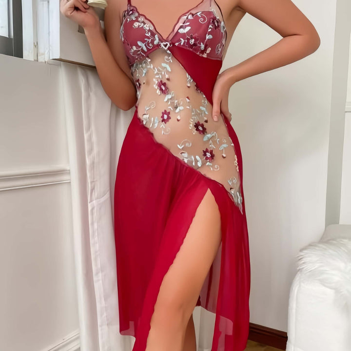 Bloom Curve Embroidered Slit Nightdress